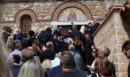 Γιώργος Μαζωνάκης: Με στίχους από το «Θέλω να γυρίσω στα παλιά» ο επικήδειος από τον Μητροπολίτη Νίκαιας