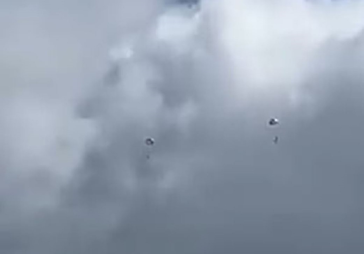 Τα δύο μέλη του πληρώματος εκτινάχθηκαν πριν από τη συντριβή του αεροσκάφους κοντά στη βάση RAF Valley. Πηγή: Gareth Davies / Daily Post