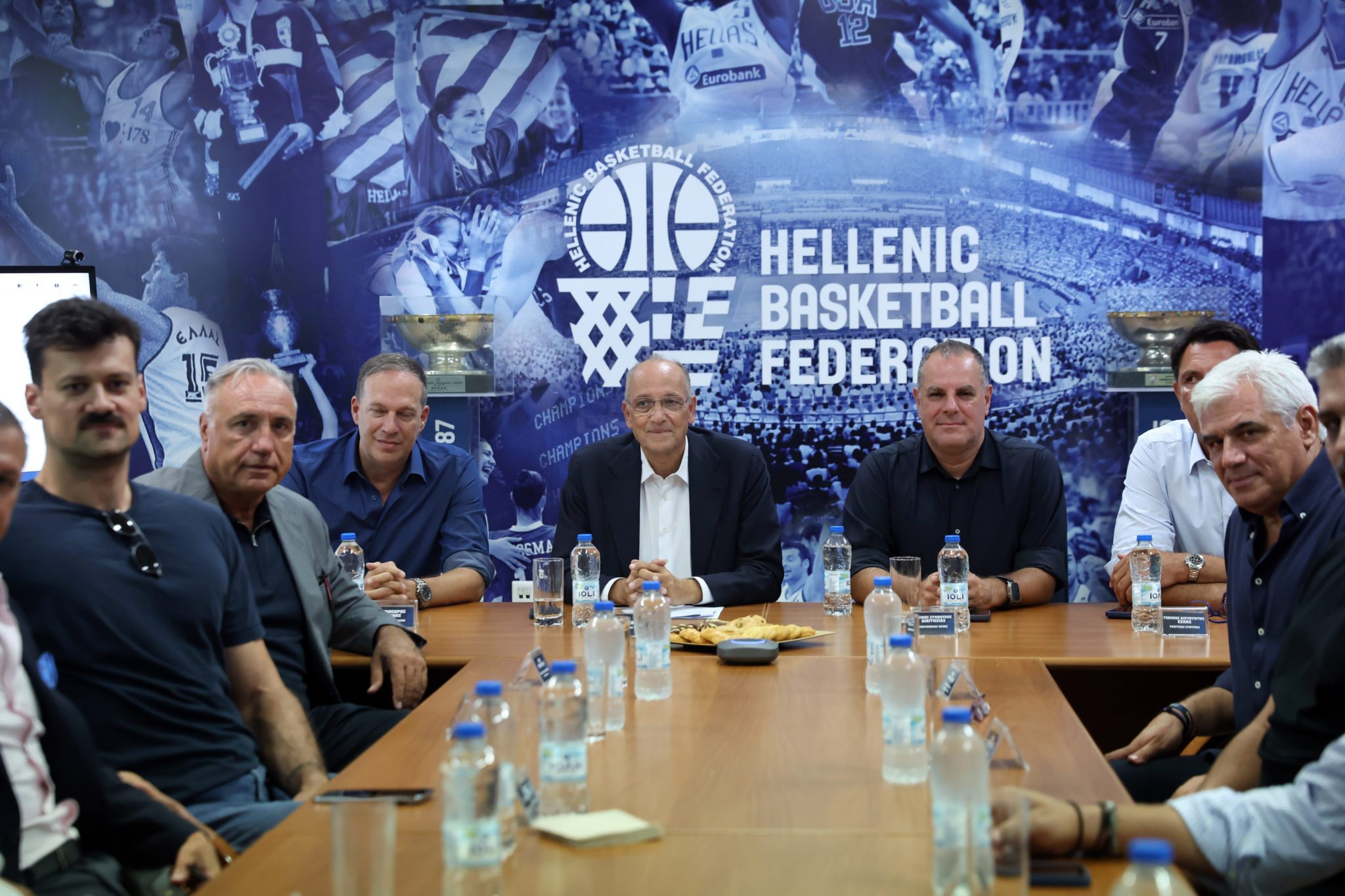 ΣΥΝΑΝΤΗΣΗ ΤΗΣ ΕΟΚ ΜΕ ΕΚΠΡΟΣΩΠΟΥΣ ΤΩΝ ΟΜΑΔΩΝ ΜΕ ΘΕΜΑ ΤΗ ΔΙΑΙΤΗΣΙΑ