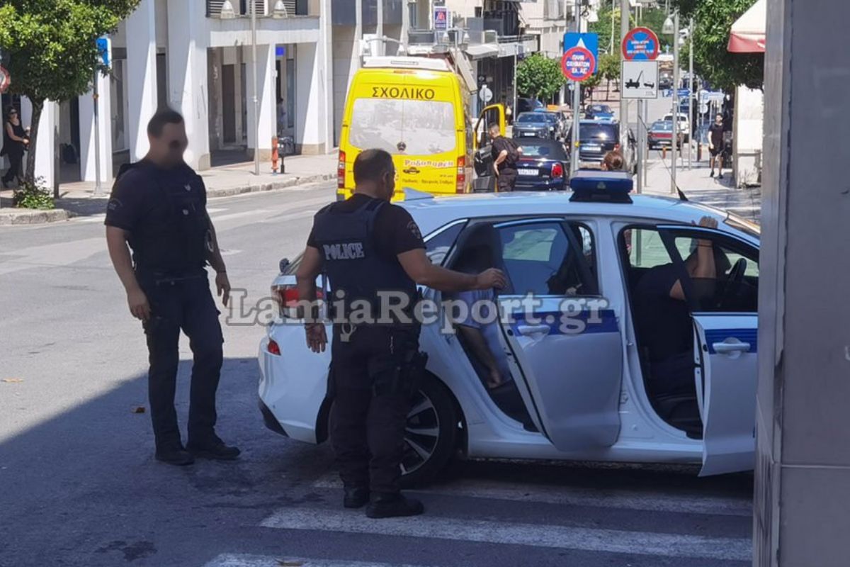 Αταλάντη: Στα χέρια της Αστυνομίας και ο δεύτερος δράστης της απόπειρας εξαπάτησης 67χρονου – Έτρεχε με 200 χλμ/ώρα στην Εθνική για να ξεφύγει