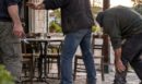 Λάρισα: Έστειλαν 49χρονο στο νοσοκομείο γιατί κάθισε στο ίδιο τραπέζι στο καφενείο - Τον χτύπησαν με ψαλίδι κουρέματος