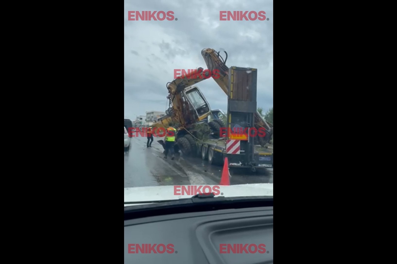 Εκσκαφέας, Βουλιαγμένης