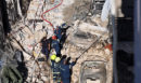 Πλάκα: Βίντεο-ντοκουμέντο λίγα λεπτά μετά την κατάρρευση του κτιρίου στη Λυσικράτους – Εικόνες καταστροφής στην περιοχή – Συνεχίζονται οι έρευνες για τυχόν εγκλωβισμένους