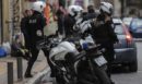 Δύο συλλήψεις στην Ομόνοια για ναρκωτικά – Είχαν κρύψει κοκαΐνη κάτω από τον λεβιέ των ταχυτήτων
