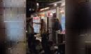 Άγριο ξύλο στη Μύκονο: Γροθιές και κεφαλοκλειδώματα όταν τουρίστας κλώτσησε γάτα - Δείτε βίντεο