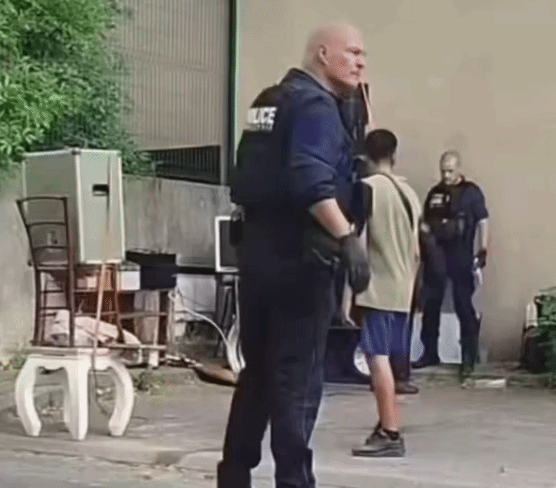 Σάλος στη Γαλλία: Αστυνομικός πέταξε στο έδαφος 29χρονο που πέθανε έπειτα από 13 ημέρες – Βίντεο από την «αδικαιολόγητη βία»