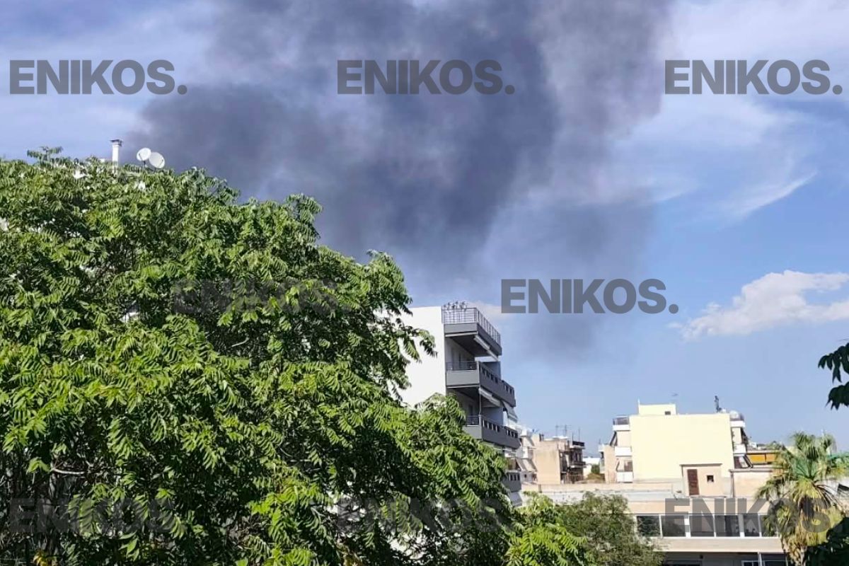 Φωτιά στου Ρέντη – Σπεύδει η Πυροσβεστική, πυκνοί καπνοί στην περιοχή