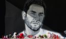 Συγκίνηση στο mural του Γιώργου Μαζωνάκη στη Θεσσαλονίκη: «Πλημμύρισε» από λουλούδια, κεριά και δεκάδες σημειώματα το σημείο - ΦΩΤΟ