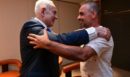 Ισραήλ: Ο Μπενιαμίν Νετανιάχου συναντήθηκε με επιβάτες της πτήσης της Flydubai - «Βλέπω ένα λιοντάρι, έναν μεγάλο ήρωα» - BINTEO