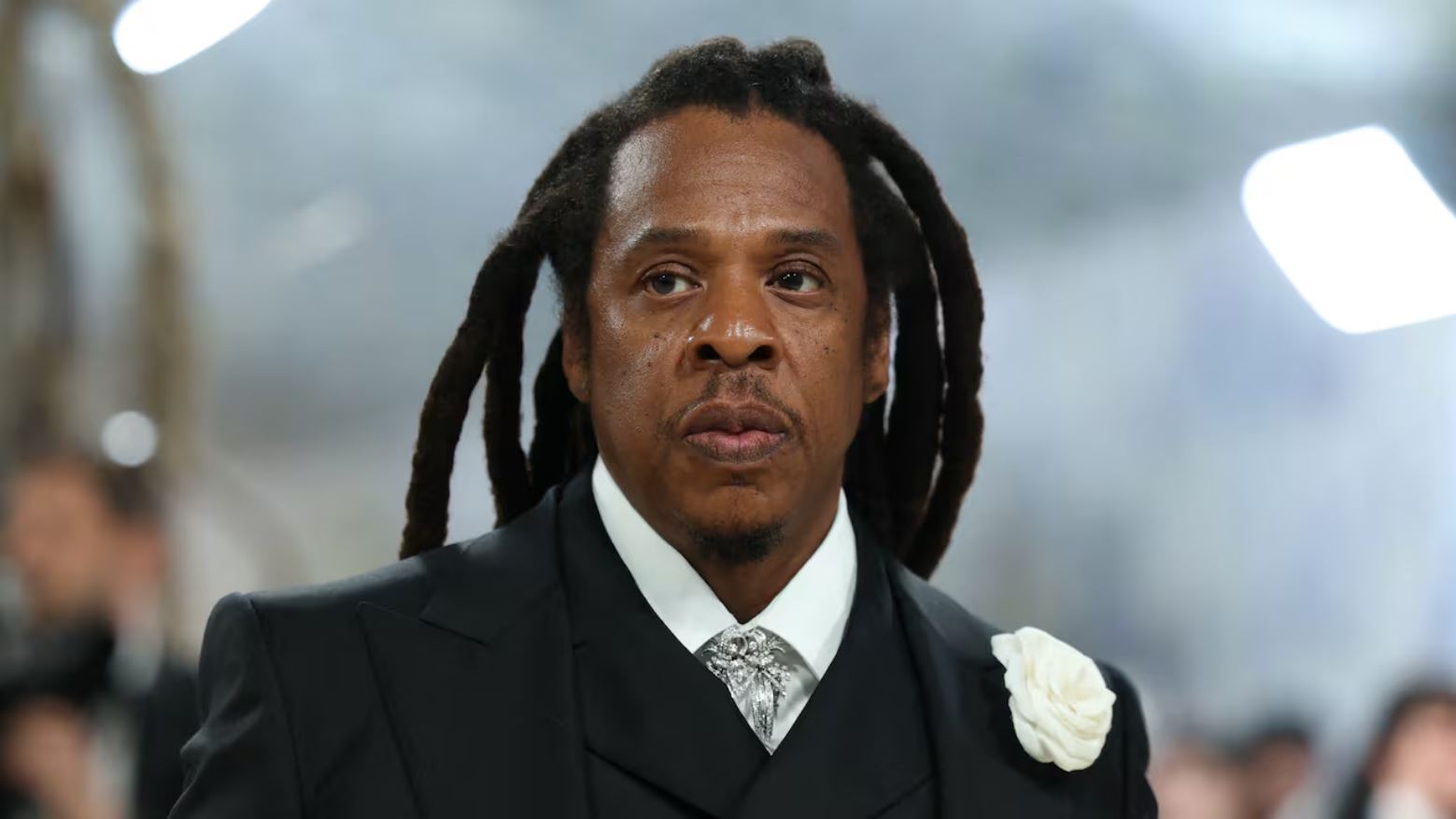 Ανατροπή στην υπόθεση Jay-Z: Η γυναίκα που τον κατήγγειλε ανακαλεί τους ισχυρισμούς της – «Δεν με βίασε, δεν τον έχω συναντήσει ποτέ»
