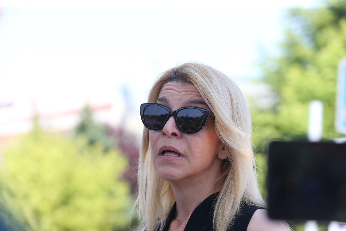 Συνάντηση της Αφροδίτης Νέστορα με τον Μιχάλη Χρυσοχοΐδη – Στο επίκεντρο οι έρευνες για τις τρεις επιθέσεις