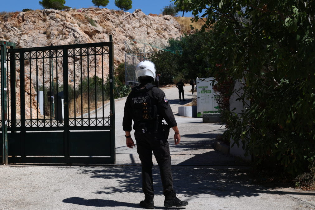 Κυψέλη, ανθρώπινα οστά