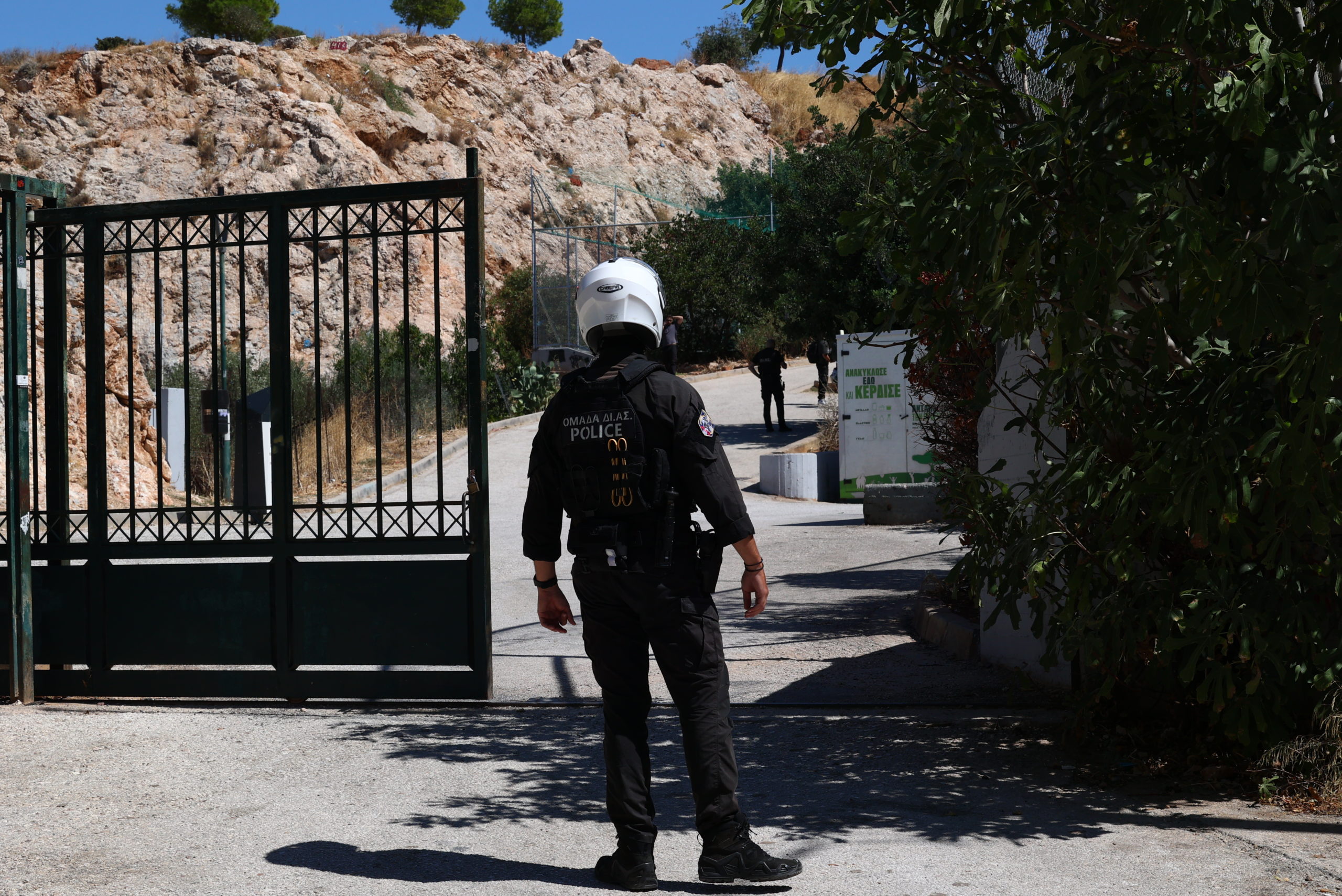 Κυψέλη, ανθρώπινα οστά