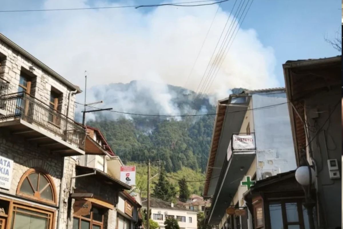 Φωτιά στην Κόνιτσα: Μάχη με τις φλόγες στην Τραπεζίτσα – Δύσκολη η κατάσταση, ανησυχία των κατοίκων – ΦΩΤΟ και ΒΙΝΤΕΟ