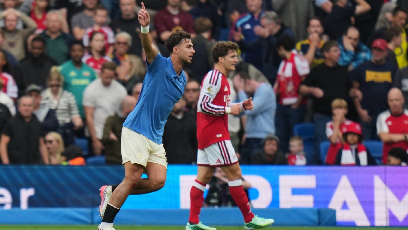Premier League: Κωστούλας -Τζόλης 3-0 – Έπιασε πέναλτι ο Τζολάκης, αλλά ηττήθηκε η Χαλ – ΒΙΝΤΕΟ