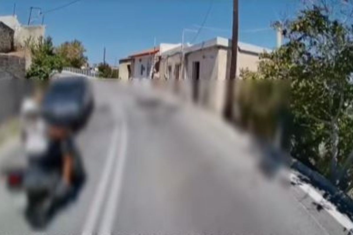 Κρήτη: Προσπέραση πάνω σε στροφή προκαλεί οργή – Για ελάχιστα εκατοστά αποφεύχθηκε η σύγκρουση ΙΧ και μηχανής – ΒΙΝΤΕΟ