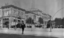 Κουίζ για την παλιά Αθήνα: Αναγνωρίζετε την πλατεία; Είναι από τις πιο γνωστές