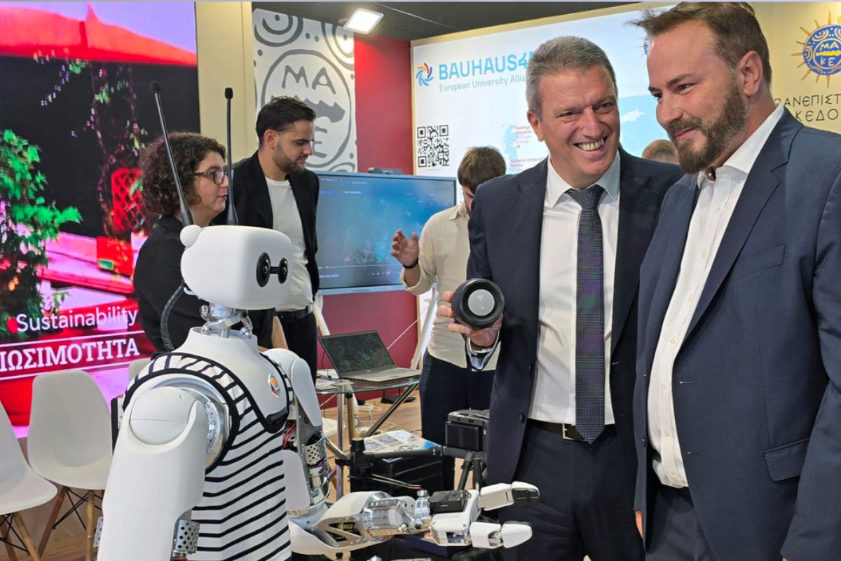 ΔΕΘ 2026: Τα ρομπότ του ΠΑΜΑΚ προσελκύουν το ενδιαφέρον των επισκεπτών