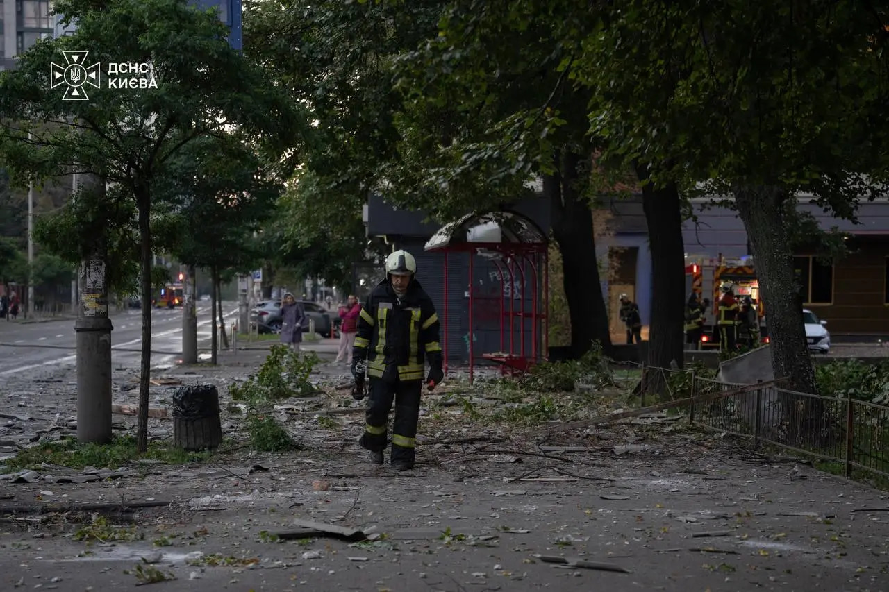 Ουκρανία: Ένας νεκρός και 56 τραυματίες από ρωσικές επιθέσεις – Νέο σφυροκόπημα στο Κίεβο
