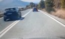 Αδιανόητο βίντεο: Διπλή προσπέραση σε διπλή διαχωριστική γραμμή λίγο πριν από στροφή - Για λίγο αποφεύχθηκε το τροχαίο