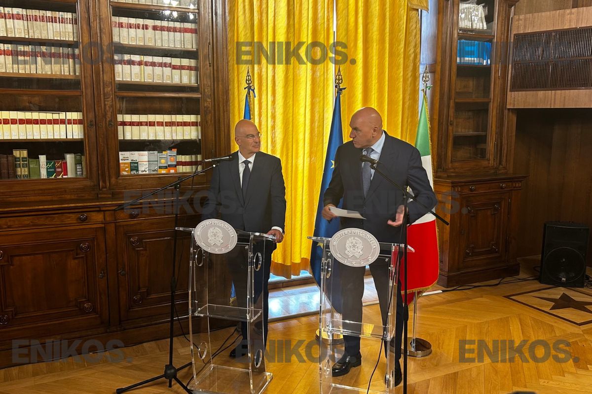 Δένδιας Ρώμη