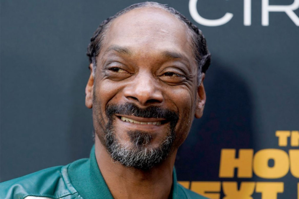 Snoop Dogg: Η βιογραφική του ταινία «φέρνει ξανά στη ζωή» τη μητέρα και τον αδελφό του