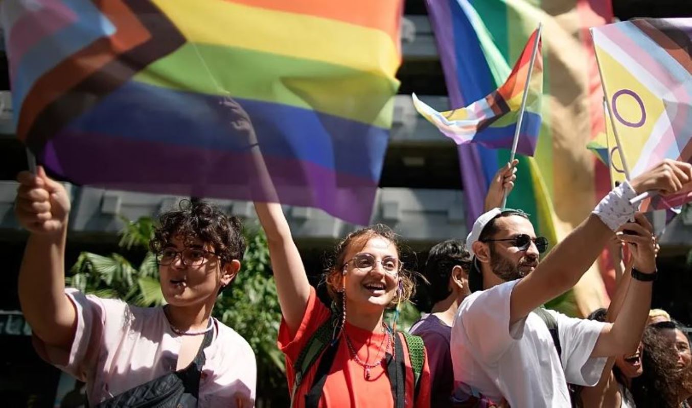 Τουρκία: Αστυνομική έφοδος σε μπαρ και σε σπίτια ακτιβιστών ΛΟΑΤΚΙ+