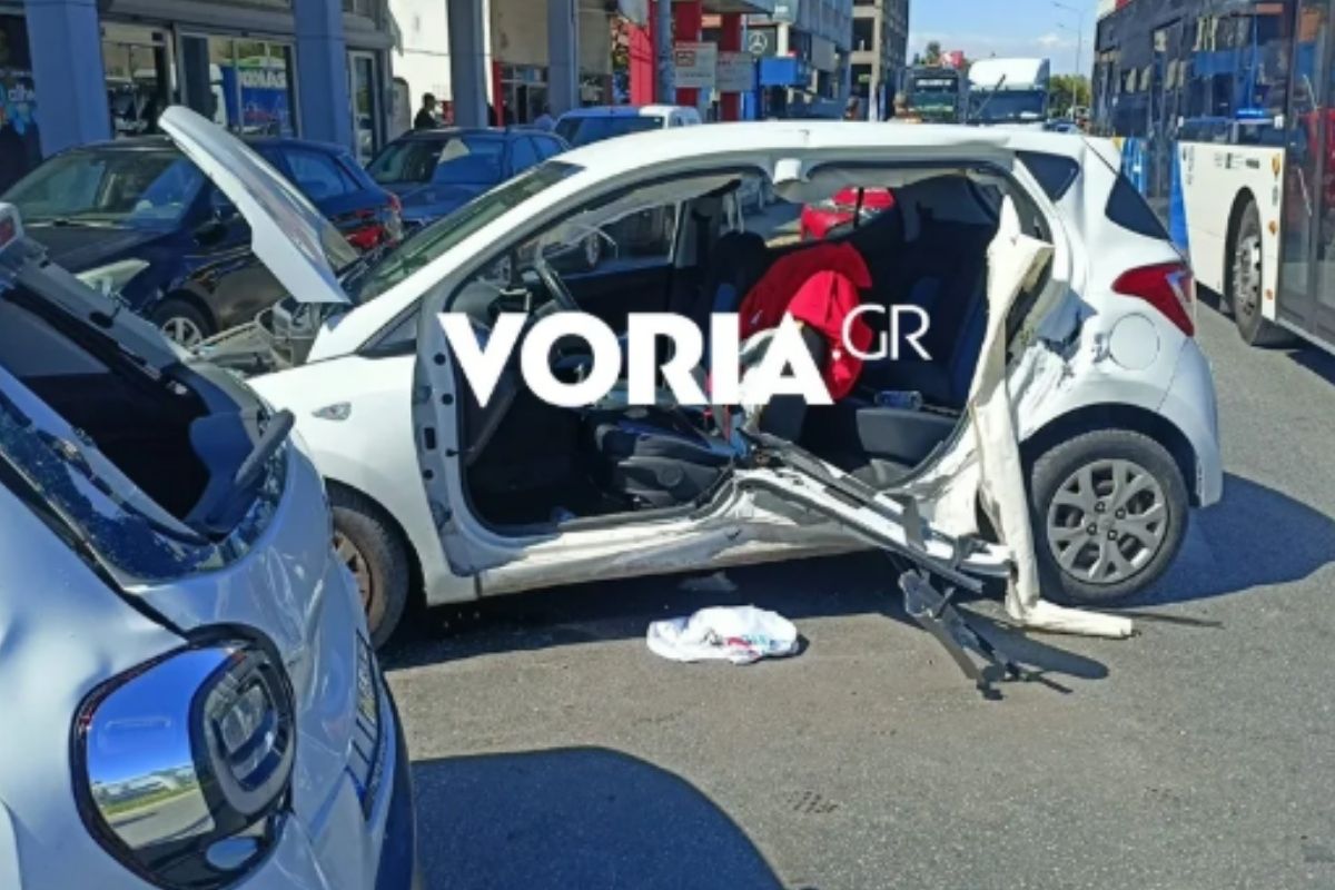 Θεσσαλονίκη: Έπαθε επιληπτική κρίση στο τιμόνι και προκάλεσε τροχαίο – «Ζούμε από θαύμα» – ΒΙΝΤΕΟ – ΦΩΤΟ