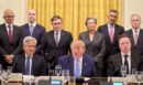 Λευκός Οίκος: Ο Τραμπ αφήνει τους κολοσσούς της Τεχνητής Νοημοσύνης να «αυτορρυθμιστούν» – «Ηθική» η δέσμευση, «super intelligence» ο νέος όρος