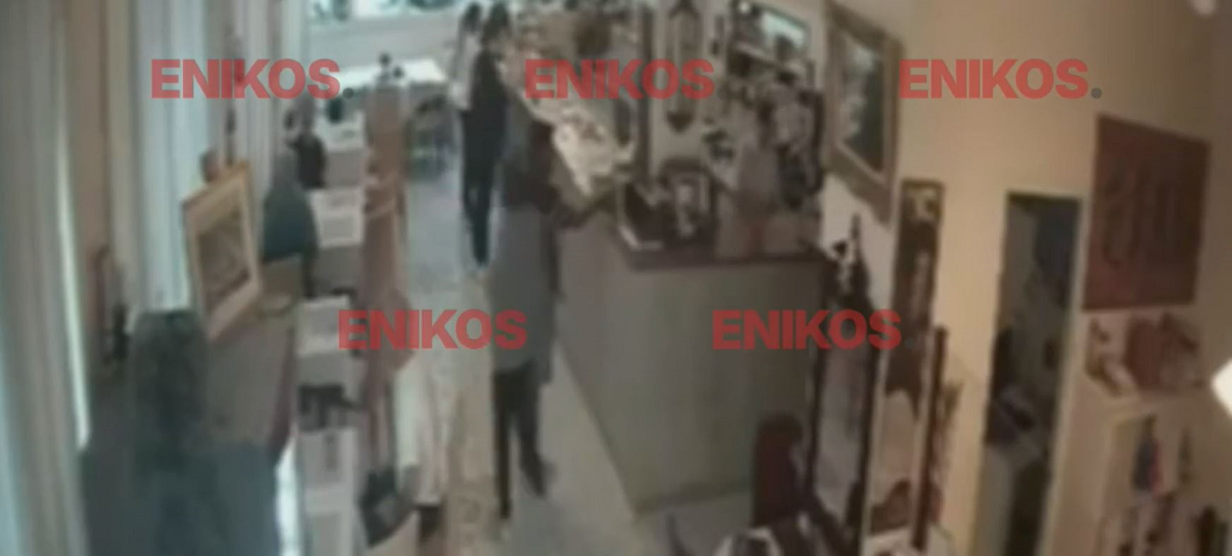 Πλάκα: Νέο βίντεο από τη στιγμή της έκρηξης στο κτίριο μέσα από σάλα διπλανού ξενοδοχείου – Έτρεχαν έντρομοι οι τουρίστες, φώναζαν «κεραυνός»