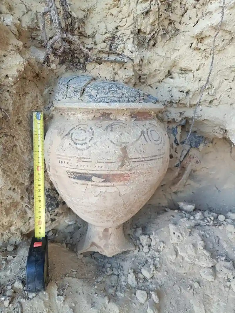 Ένα από τα αντικείμενα που βρέθηκαν. Φωτογραφία: Εφορεία Αρχαιολογίας, Καλών Τεχνών και Τοπίου για τις επαρχίες του Άσκολι Πιτσένο, του Φέρμο και της Ματσεράτα