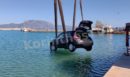 Κορινθία: Αυτοκίνητο έπεσε στη θάλασσα στο Βραχάτι - Βγήκαν έγκαιρα οι επιβαίνοντες - ΒΙΝΤΕΟ - ΦΩΤΟ