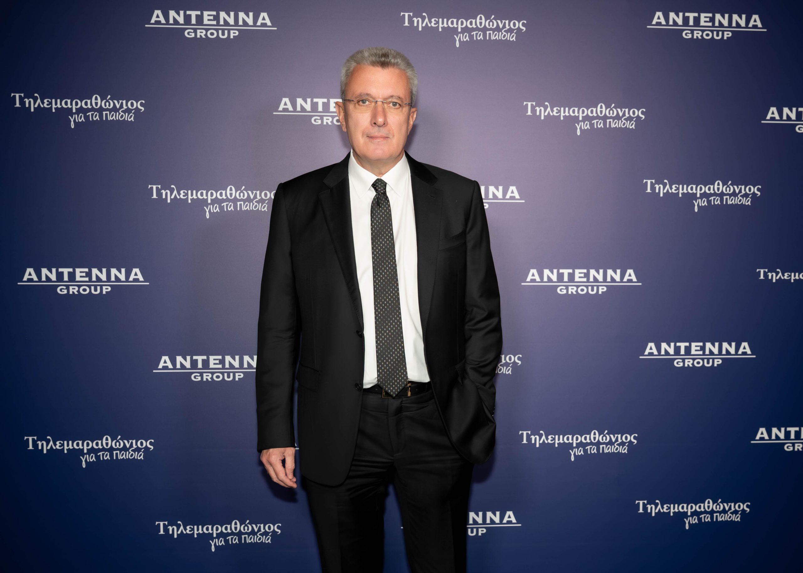 Νίκος Χατζηνικολάου