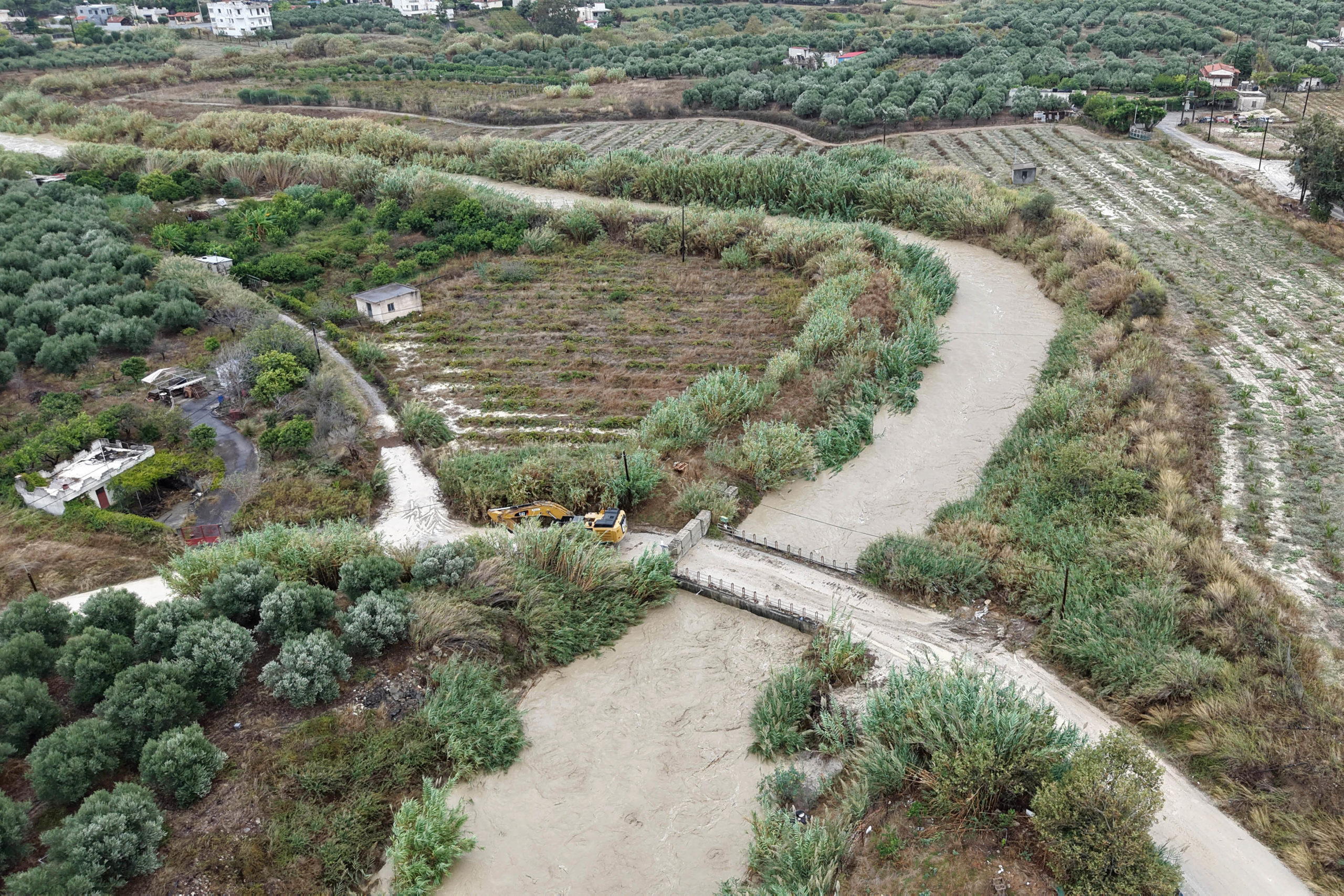 ΠΛΗΜΜΥΡΕΣ ΑΠΟ ΤΗΝ ΕΝΤΟΝΗ ΒΡΟΧΟΠΤΩΣΗ ΣΤΟΥΣ ΜΑΛΑΔΕΣ ΗΡΑΚΛΕΙΟΥ ΚΡΗΤΗΣ