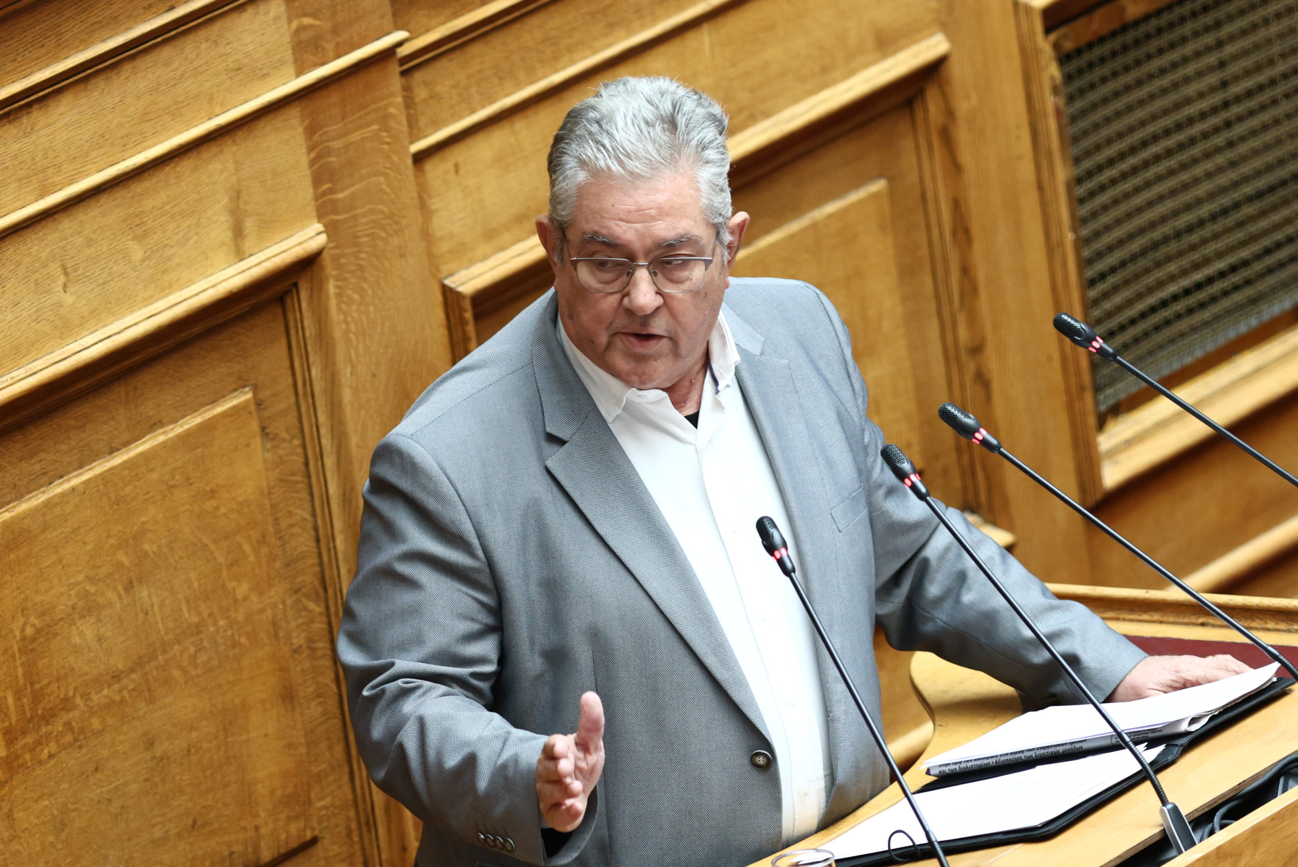 Κουτσούμπας στη Βουλή: «Φτάνει η κοροϊδία» – Σφοδρή κριτική στην κυβέρνηση για ακρίβεια και ενέργεια