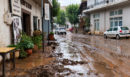 Κρήτη: Αγωνία για το νέο κύμα κακοκαιρίας που σαρώνει το νησί - Απεγκλωβίστηκαν 4 Γερμανοί από αυτοκίνητο στην Ιεράπετρα - Πότε υποχωρούν τα φαινόμενα