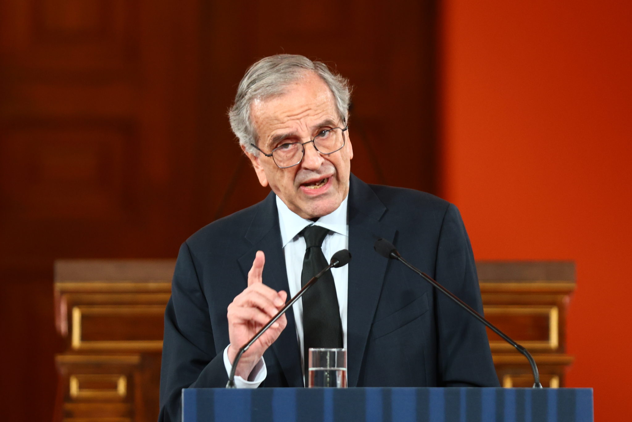 Αντώνης Σαμαράς