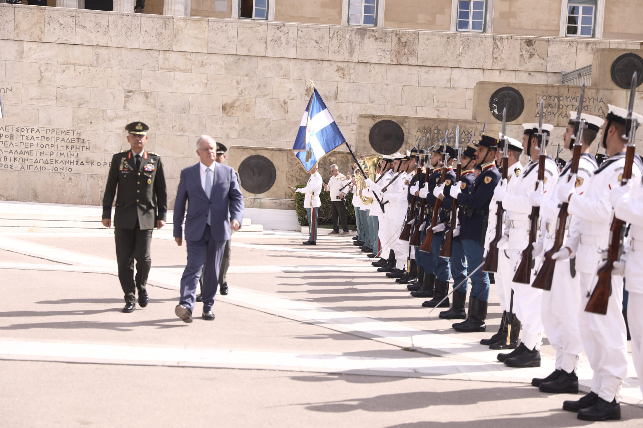 Κωνσταντίνος Τασούλας/ΚΑΤΑΘΕΣΗ ΣΤΕΦΑΝΩΝ ΣΤΟΝ ΑΓΝΩΣΤΟ ΣΤΡΑΤΙΩΤΗ ΓΙΑ ΤΗΝ 82η ΕΠΕΤΕΙΟ ΑΠΕΛΕΥΘΕΡΩΣΗΣ ΤΗΣ ΑΘΗΝΑΣ ΑΠΟ ΤΑ ΓΕΡΜΑΝΙΚΑ ΣΤΡΑΤΕΥΜΑΤΑ ΚΑΤΟΧΗΣ