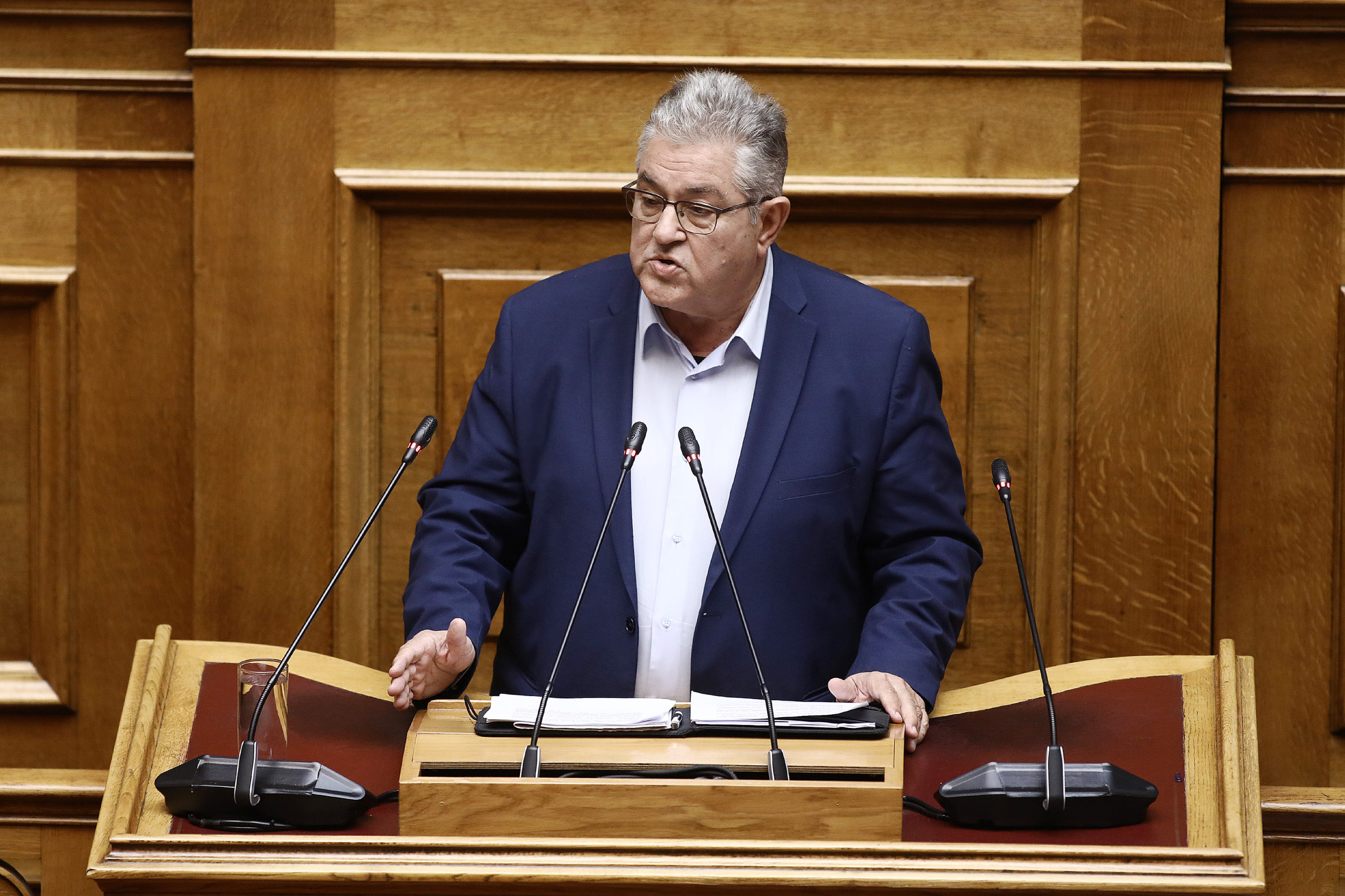 Κουτσούμπας στη Βουλή για την απαγόρευση των social media σε εφήβους: Βάζετε τον λύκο να φυλάει τα πρόβατα
