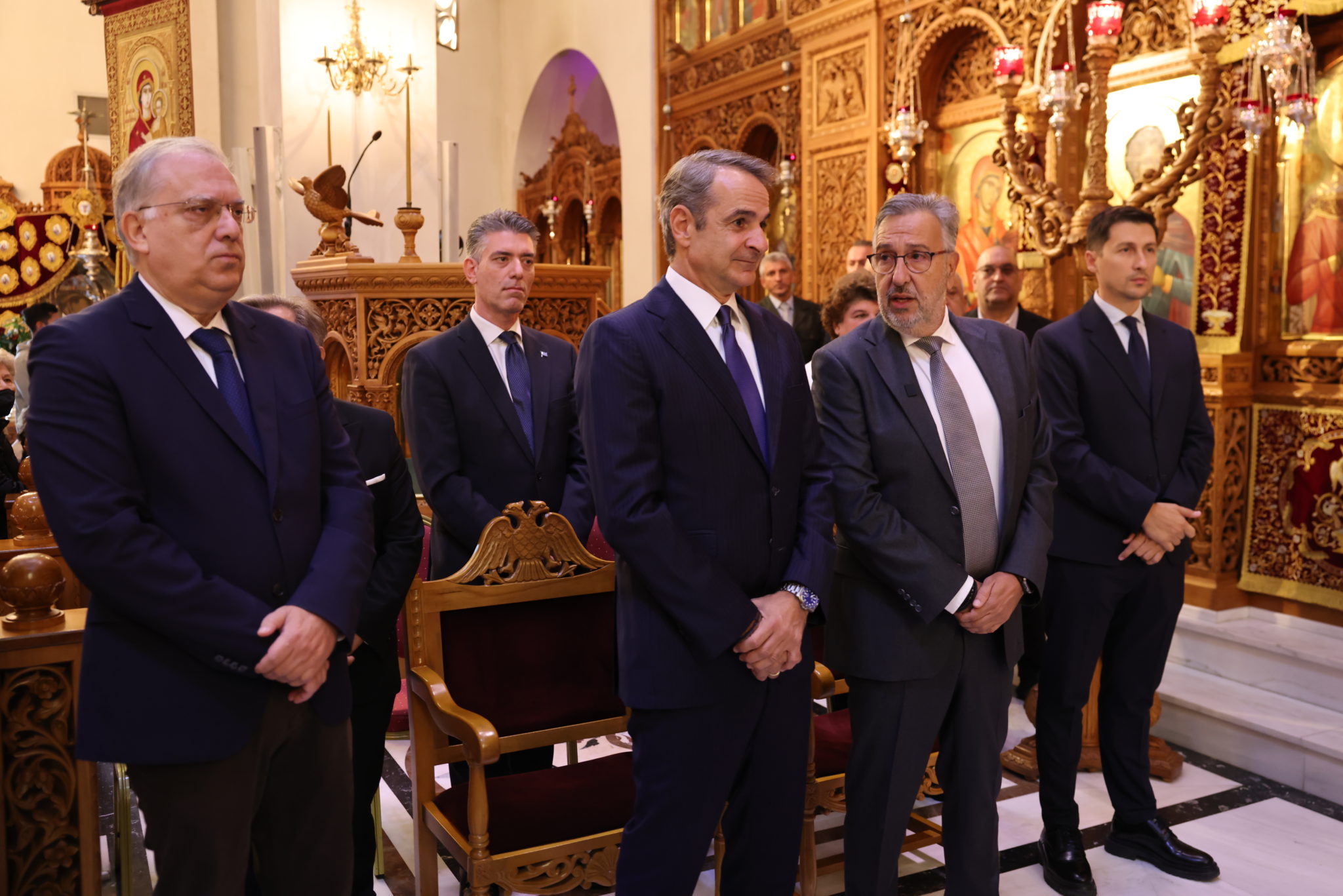 Ο ΠΡΩΘΥΠΟΥΡΓΟΣ ΚΥΡΙΑΚΟΣ ΜΗΤΣΟΤΑΚΗΣ ΣΤΗΝ ΘΕΙΑ ΛΕΙΤΟΥΡΓΙΑ ΣΤΟ ΝΑΟ ΤΟΥ ΑΓΙΟΥ ΔΗΜΗΤΡΙΟΥ ΣΤΟΝ ΑΓΙΟ ΔΗΜΗΤΡΙΟ