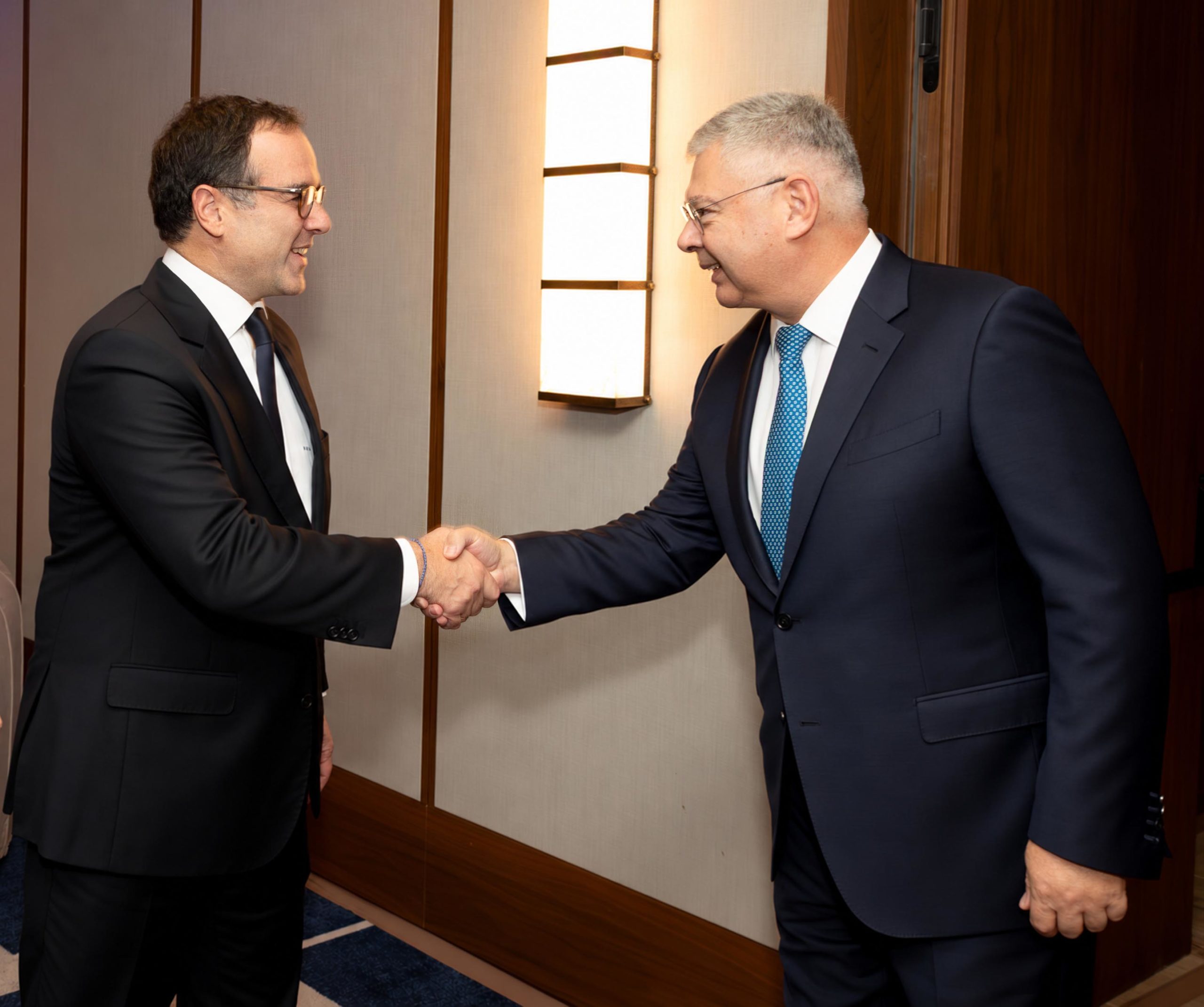 Θοδωρής Κυριακού (Πρόεδρος του Ομίλου Antenna), Ανδρέας Σιάμισιης (Διευθύνων Σύμβουλος Helleniq Energy)