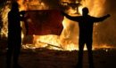 Τίρανα: Μολότοφ, καμένα κτίρια και δεκάδες τραυματίες – Ράμα: «Οι κυβερνήσεις αλλάζουν με εκλογές, όχι με επαναστάσεις»