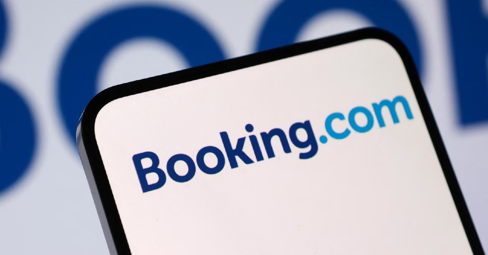 Στο στόχαστρο της Κομισιόν η Booking – Έρευνα για παραπλανητικές καταχωρίσεις και διαδικτυακές απάτες