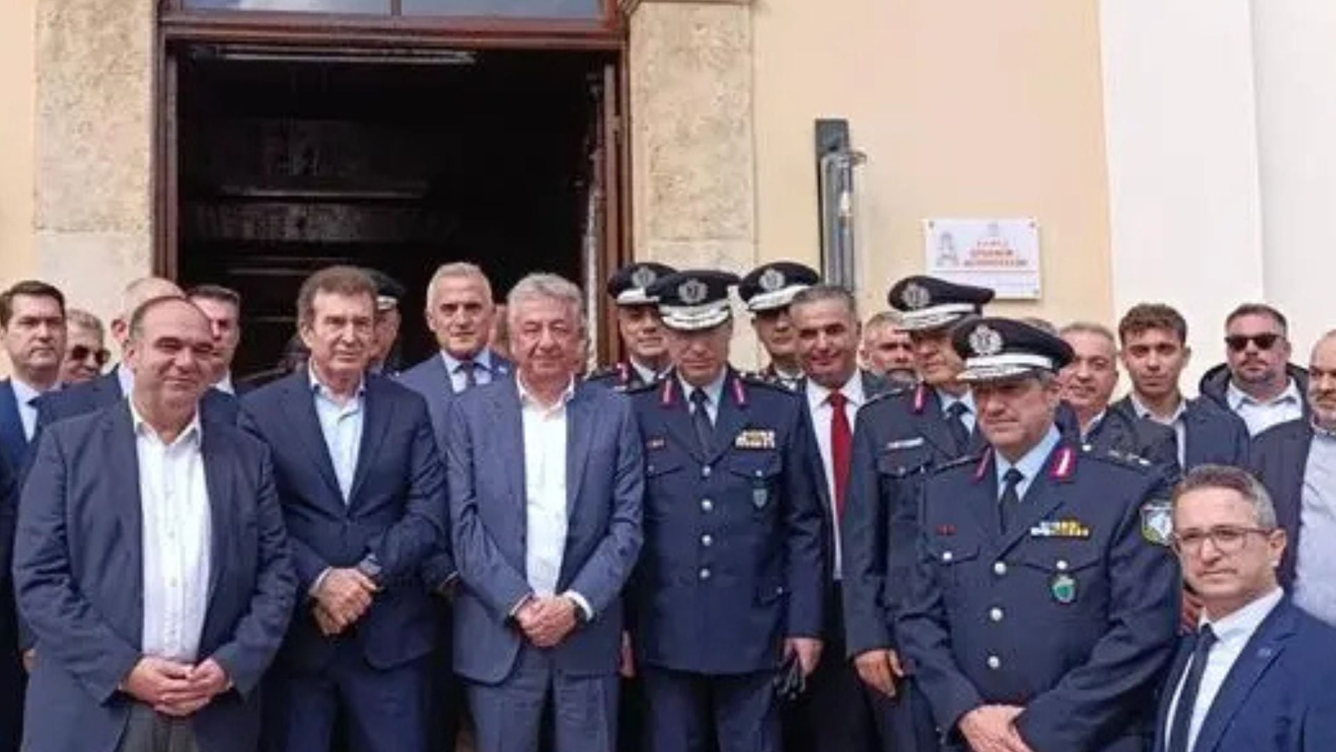 Χρυσοχοΐδης: Εγκαινίασε το «FBI της Κρήτης» στις Αρχάνες με 130 αστυνομικούς – Στόχος η αντιμετώπιση του οργανωμένου εγκλήματος στο νησί