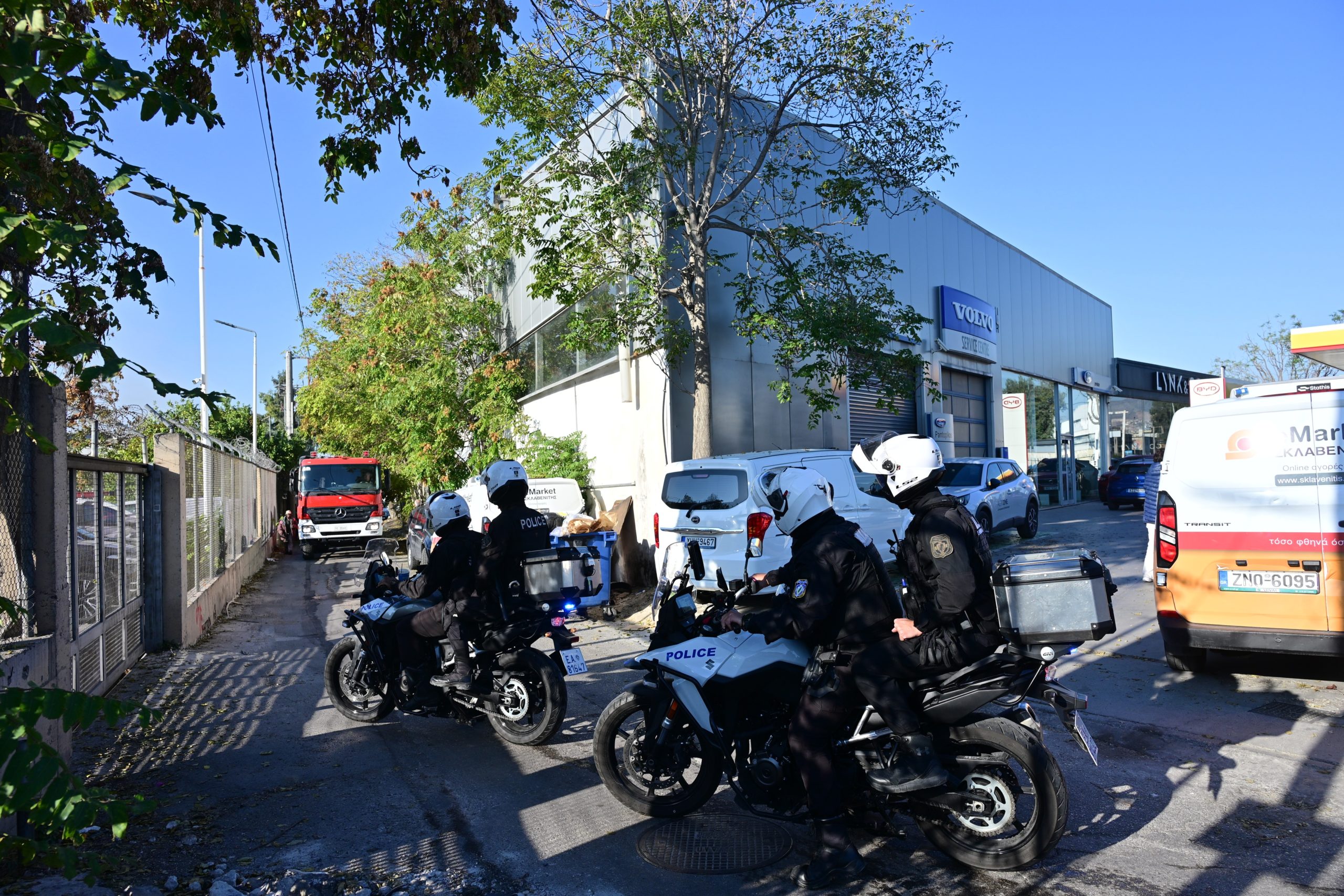 Φωτιά σε βιοτεχνίες στο Αιγάλεω, Ελαιώνας