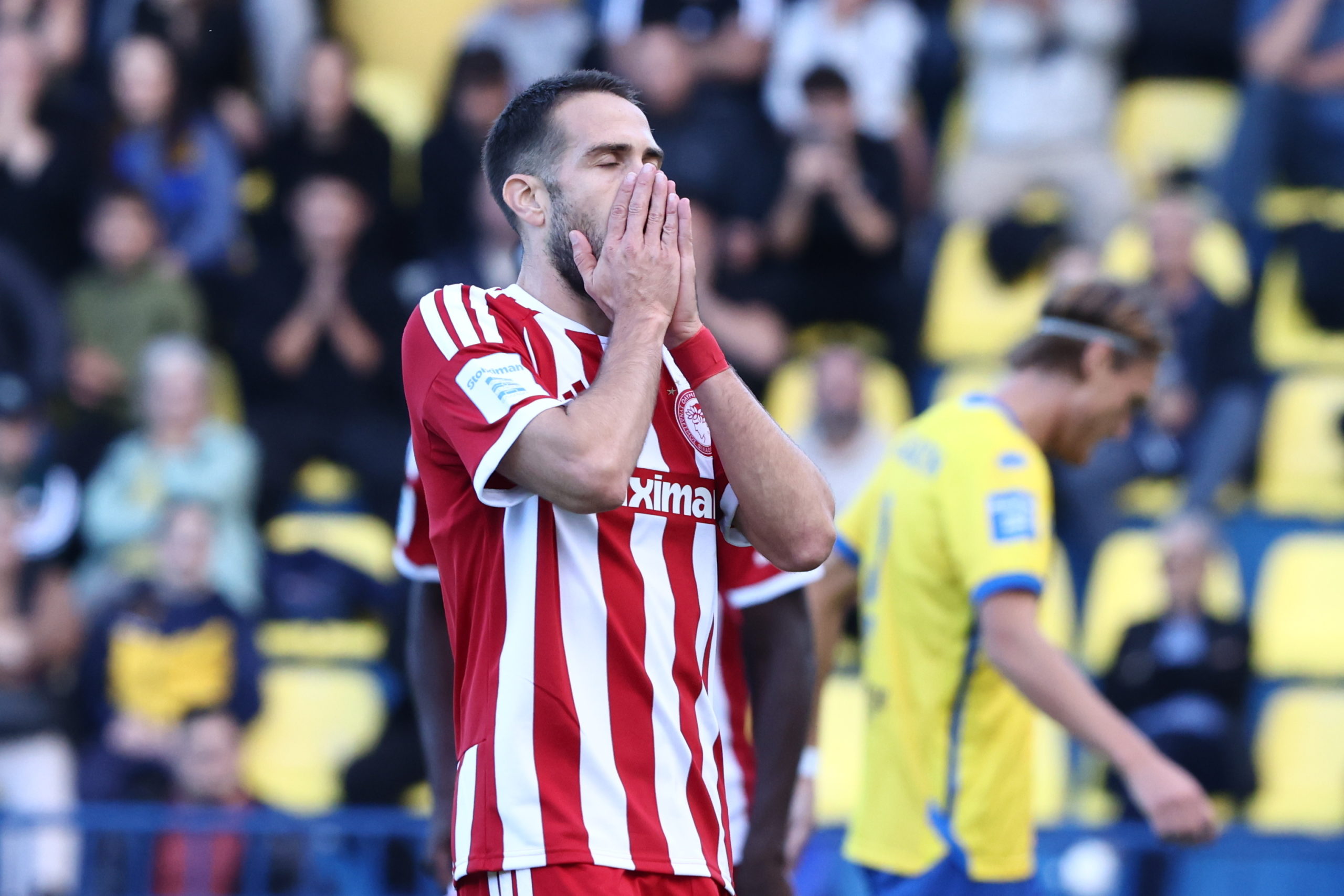 Ολυμπιακός: Εκτός δράσης για περίπου 10 ημέρες ο Κώστας Φορτούνης – Ποια παιχνίδια χάνει