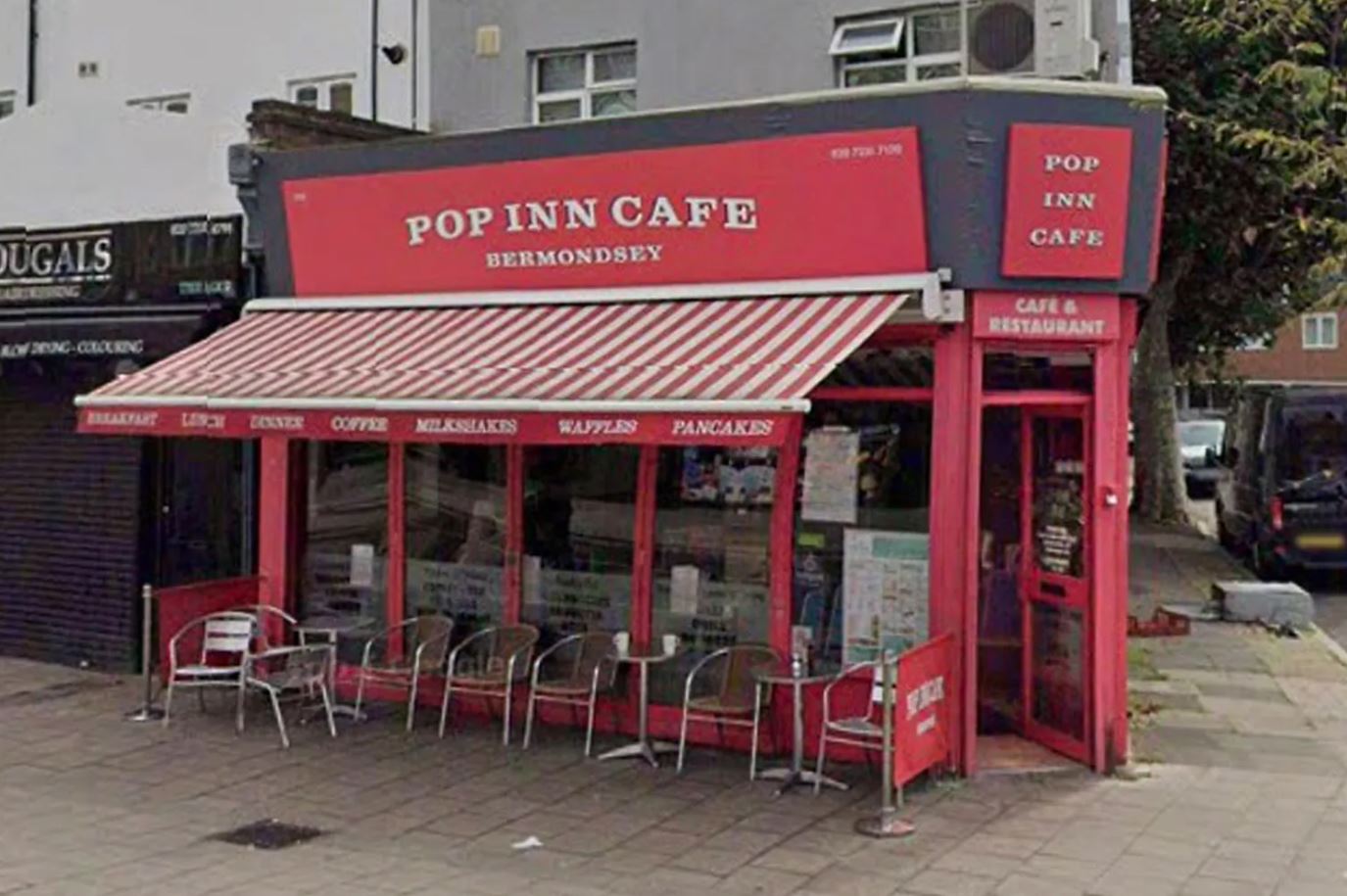Το Pop Inn Cafe στο Λονδίνο, όπου η 12χρονη Μία Σέι Σεν Ιλέρ ήπιε το μιλκσέικ που προκάλεσε τη μοιραία αλλεργική αντίδραση. (Google Maps)