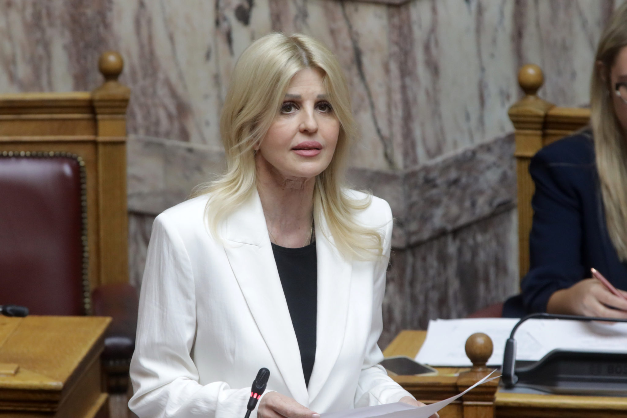 Έλενα Ράπτη