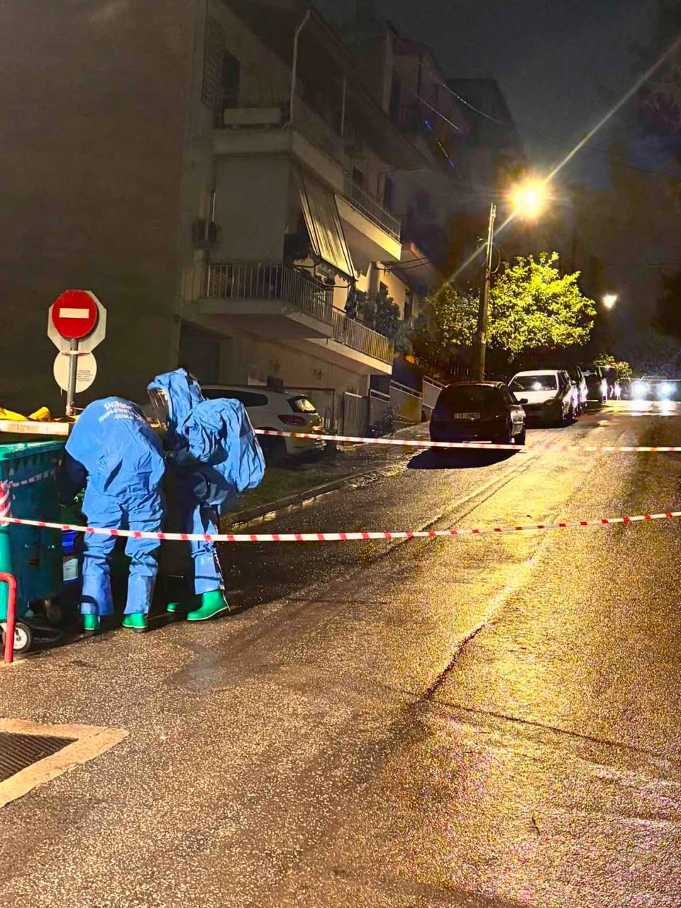Συναγερμός στον Άγιο Δημήτριο - Ανασύρθηκε δοχείο με επικίνδυνο υλικό από κάδο σκουπιδιών
