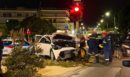 Αγρίνιο: Τρομακτική σύγκρουση οχημάτων σε κόμβο - Το ένα αυτοκίνητο κατέληξε σε φανάρι - ΦΩΤΟ & ΒΙΝΤΕΟ